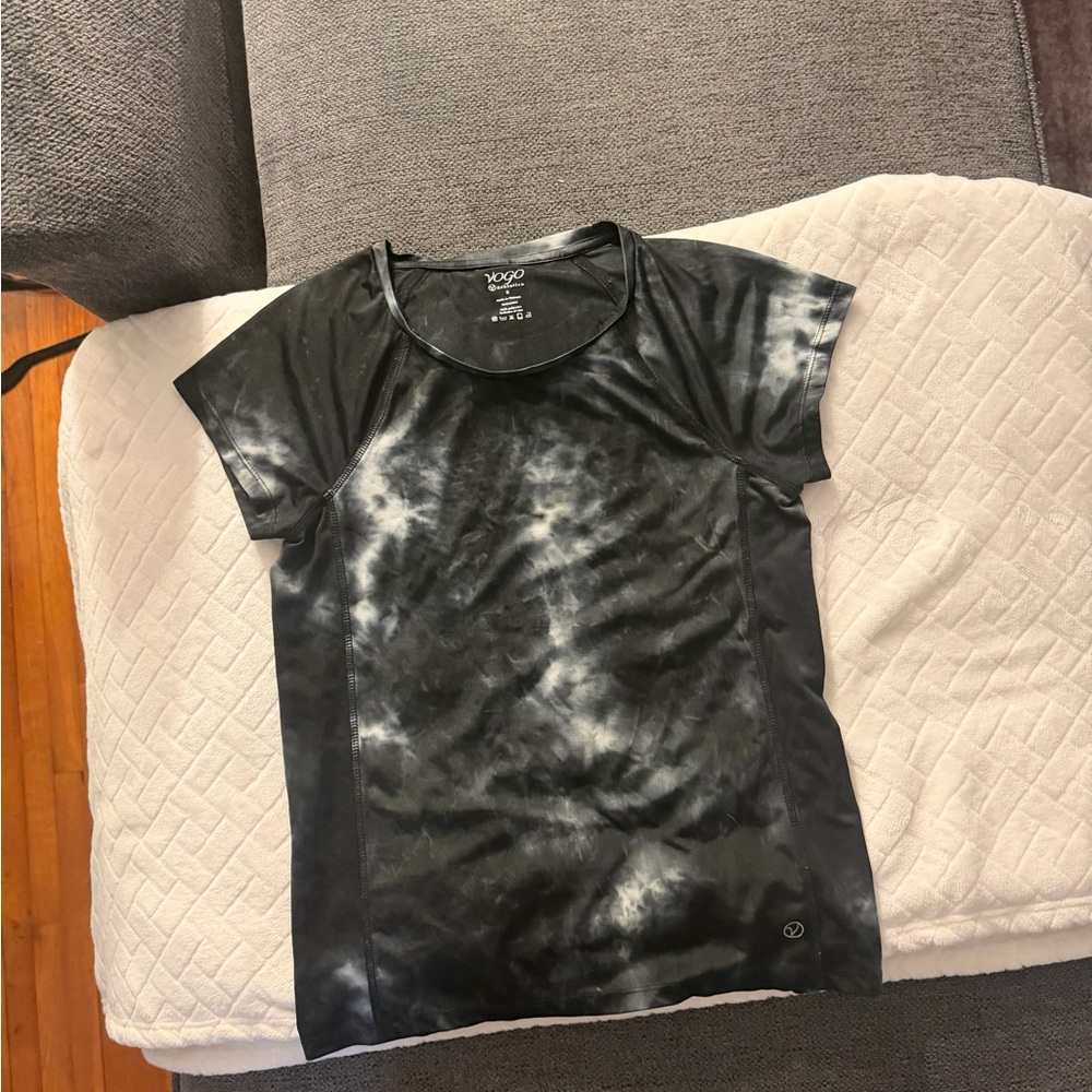 VOGO Athletica Black and Gray T-Shirt